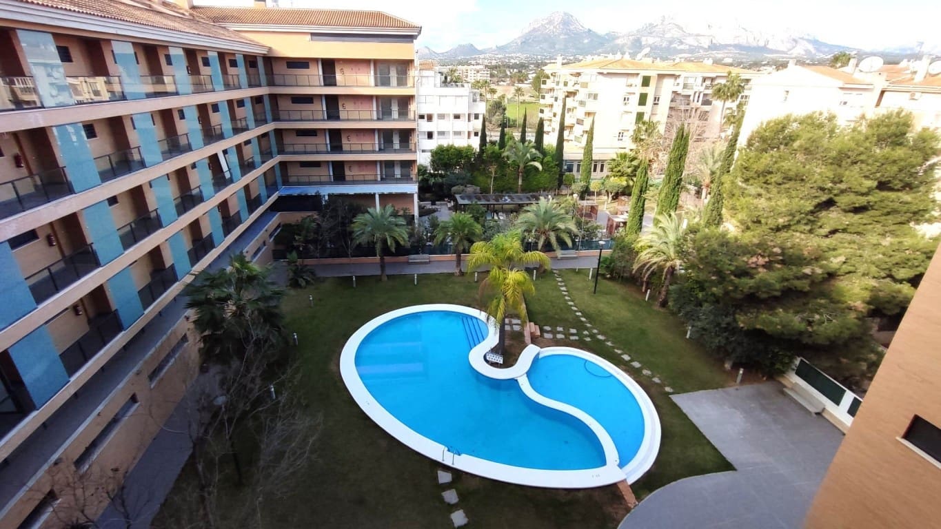 1 bedroom Apartment for sale in Albir with pool - € 399,000 (Ref: 9510304)