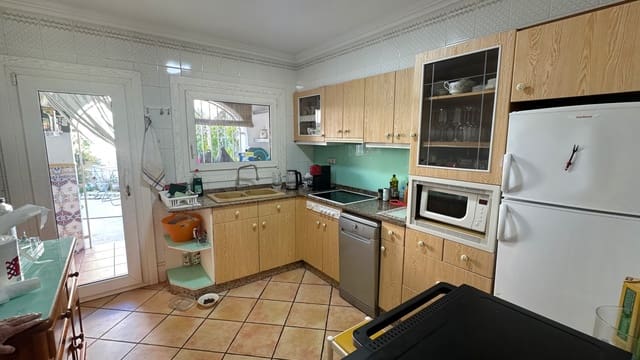 3 sovrum Villa till salu i Pueblo - Urbanizaciones, Alfaz del Pi / L'Alfàs del Pi med pool - 340 000 € (Ref: 9535199)