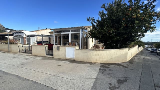 Chalet de 2 habitaciones en Polop en venta con piscina - 260.000 € (Ref: 9536529)