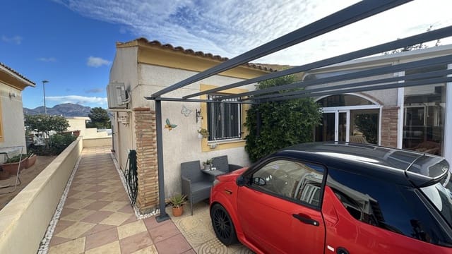 Chalet de 2 habitaciones en Polop en venta con piscina - 260.000 € (Ref: 9536529)