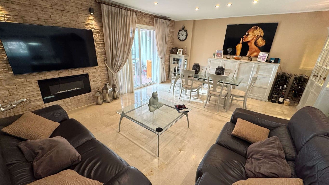 Chalet de 3 habitaciones en Albir en venta con piscina - 475.000 € (Ref: 9536849)