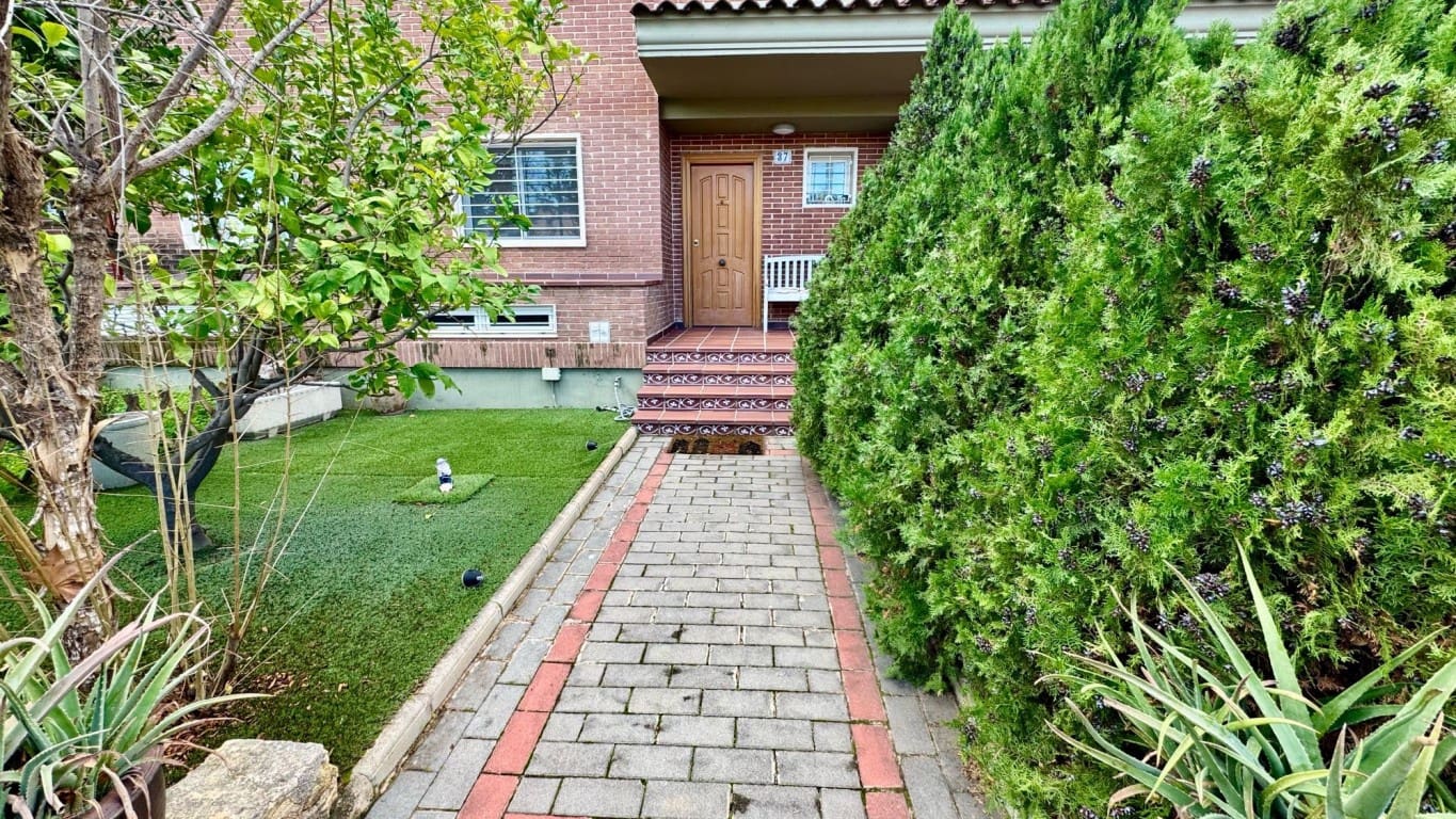 Chalet de 3 habitaciones en Albir en venta con piscina - 475.000 € (Ref: 9536849)