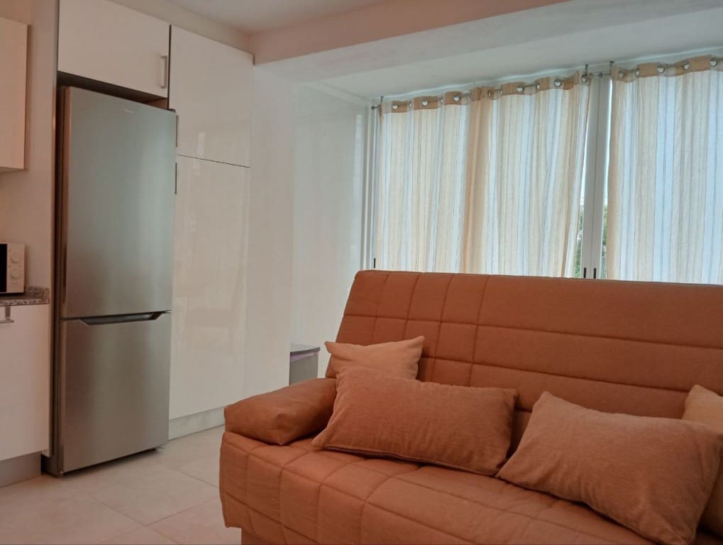 1 soveværelse Lejlighed til salg i Benidorm med swimmingpool - € 155.000 (Ref: 9544575)