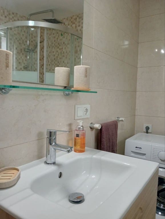 1 soveværelse Lejlighed til salg i Benidorm med swimmingpool - € 155.000 (Ref: 9544575)