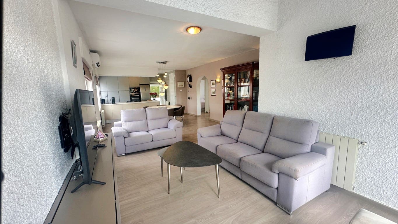 Chalet de 2 habitaciones en Alfaz del Pi / L'Alfàs del Pi en venta con piscina - 465.000 € (Ref: 9572257)