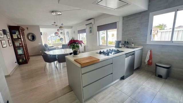 2 camera da letto Villa in vendita in Escandinavia - Cautivador, Alfaz del Pi / L'Alfàs del Pi con piscina - 465.000 € (Rif: 9572257)