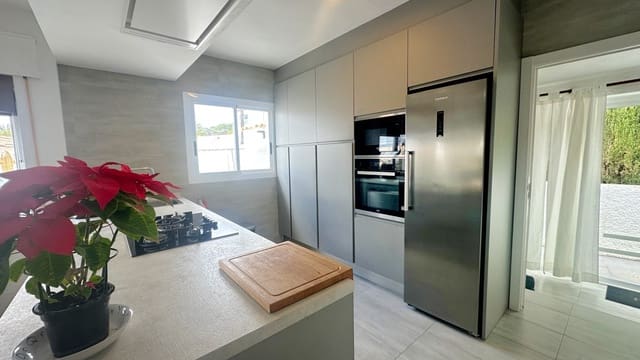 2 camera da letto Villa in vendita in Escandinavia - Cautivador, Alfaz del Pi / L'Alfàs del Pi con piscina - 465.000 € (Rif: 9572257)