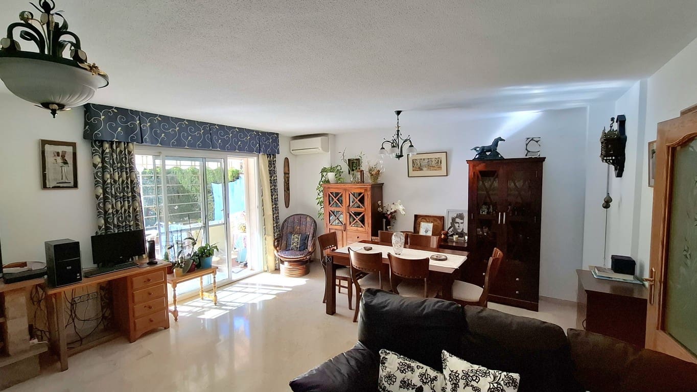 3 soveværelse Villa til salg i Albir med swimmingpool - € 425.000 (Ref: 9622014)