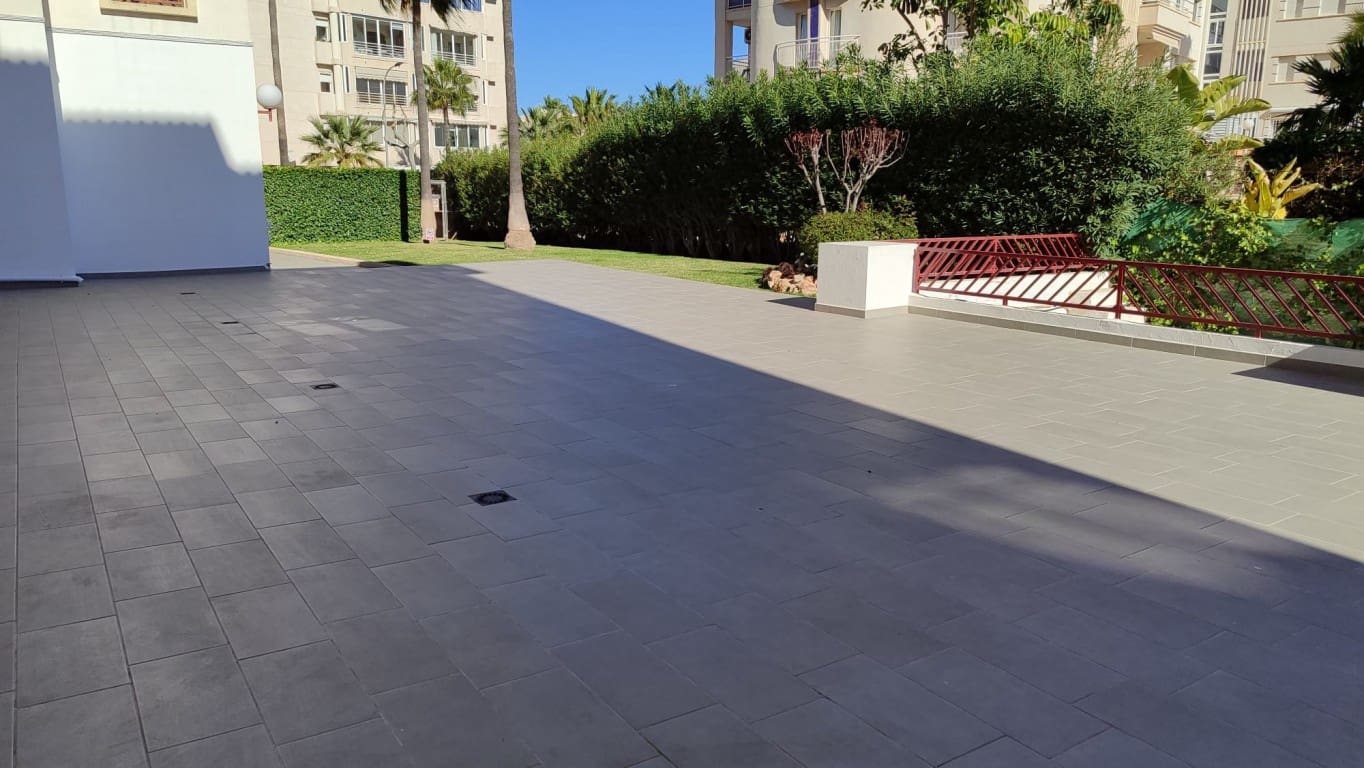 2 bedroom Apartment for sale in Albir with pool - € 395,000 (Ref: 9639752)