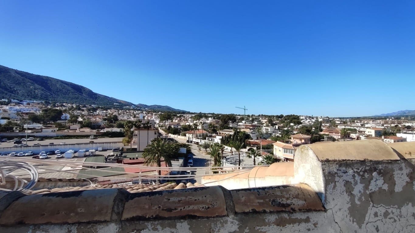 2 bedroom Apartment for sale in Albir with pool - € 395,000 (Ref: 9639752)