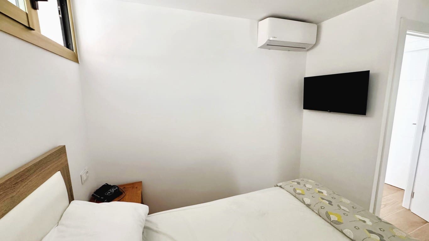 1 slaapkamer Appartement te koop in Benidorm met zwembad - € 239.000 (Ref: 9649901)