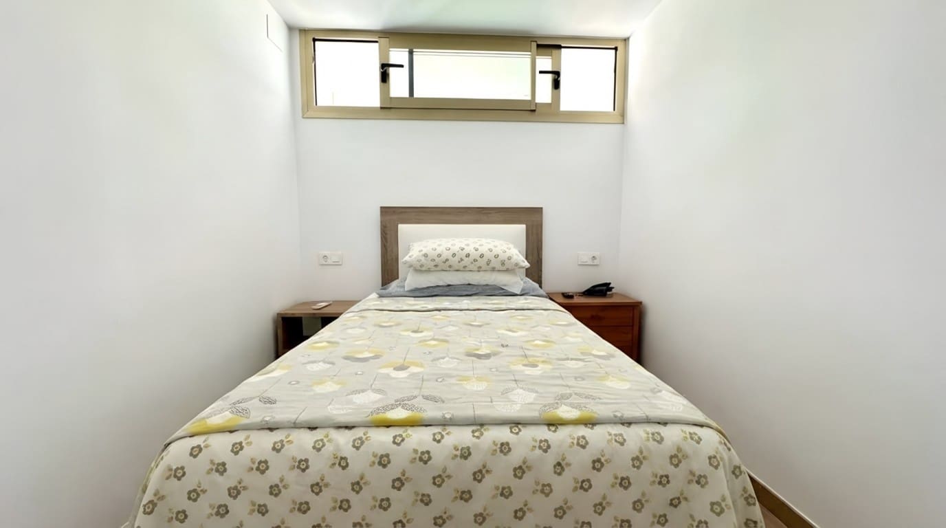 1 slaapkamer Appartement te koop in Benidorm met zwembad - € 239.000 (Ref: 9649901)