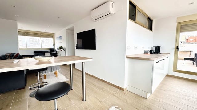 1 slaapkamer Appartement te koop in Juzgados - Plaza de Toros, Benidorm met zwembad - € 239.000 (Ref: 9649901)