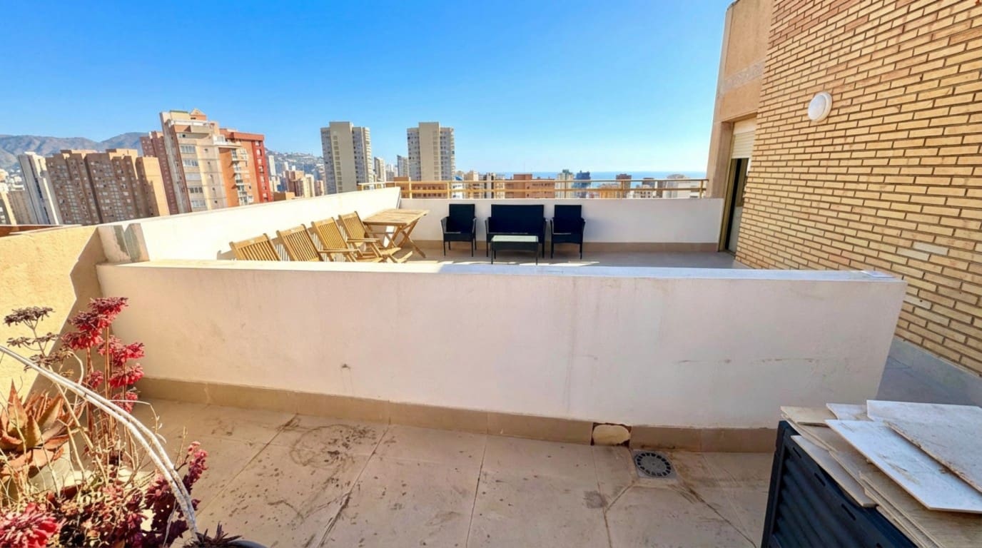 1 slaapkamer Appartement te koop in Benidorm met zwembad - € 239.000 (Ref: 9649901)