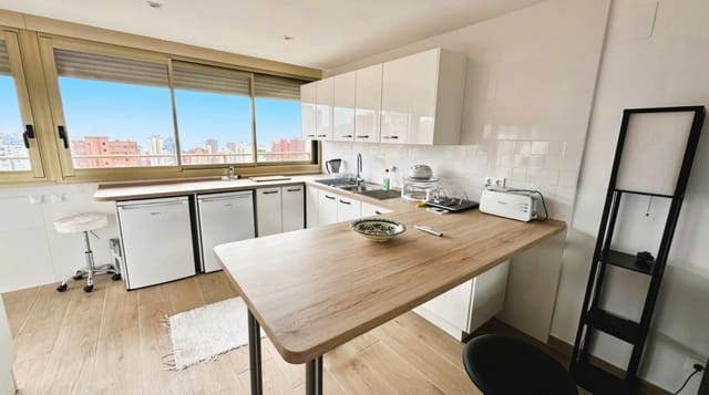 1 slaapkamer Appartement te koop in Juzgados - Plaza de Toros, Benidorm met zwembad - € 239.000 (Ref: 9649901)