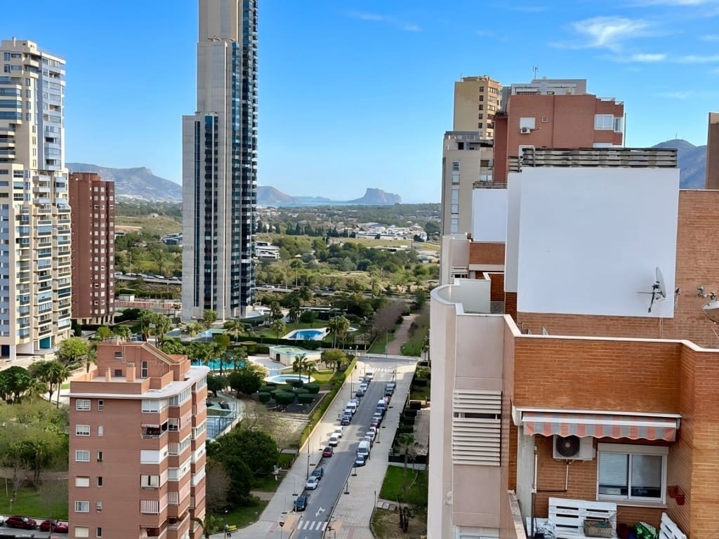 1 bedroom Apartment for sale in Benidorm with pool - € 229,000 (Ref: 9649901)