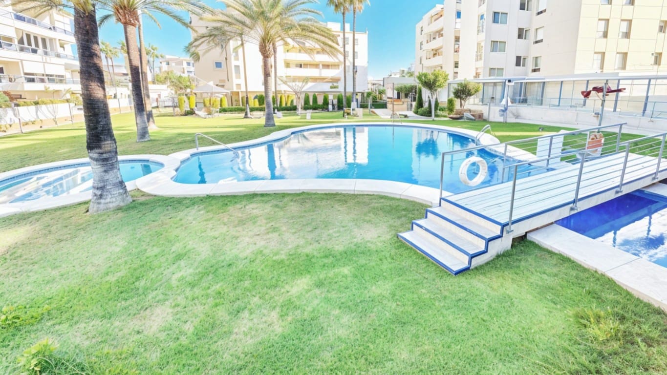 2 soveværelse Lejlighed til salg i Albir med swimmingpool - € 320.000 (Ref: 9690078)