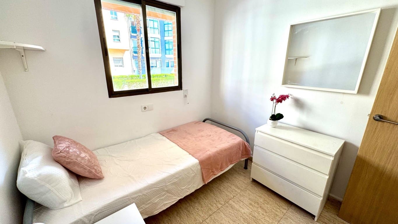 3 bedroom Apartment for sale in Alfaz del Pi / L'Alfas del Pi - € 219,000 (Ref: 9715189)