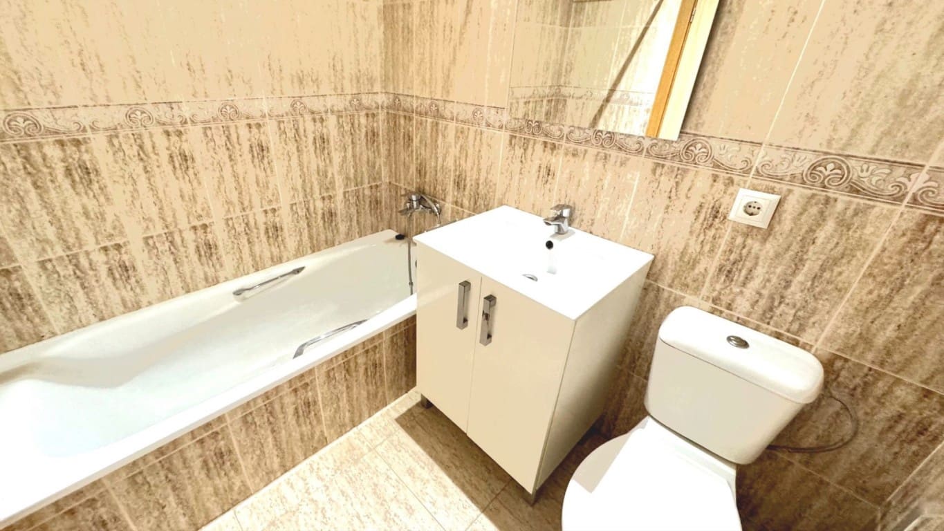 3 bedroom Apartment for sale in Alfaz del Pi / L'Alfas del Pi - € 219,000 (Ref: 9715189)