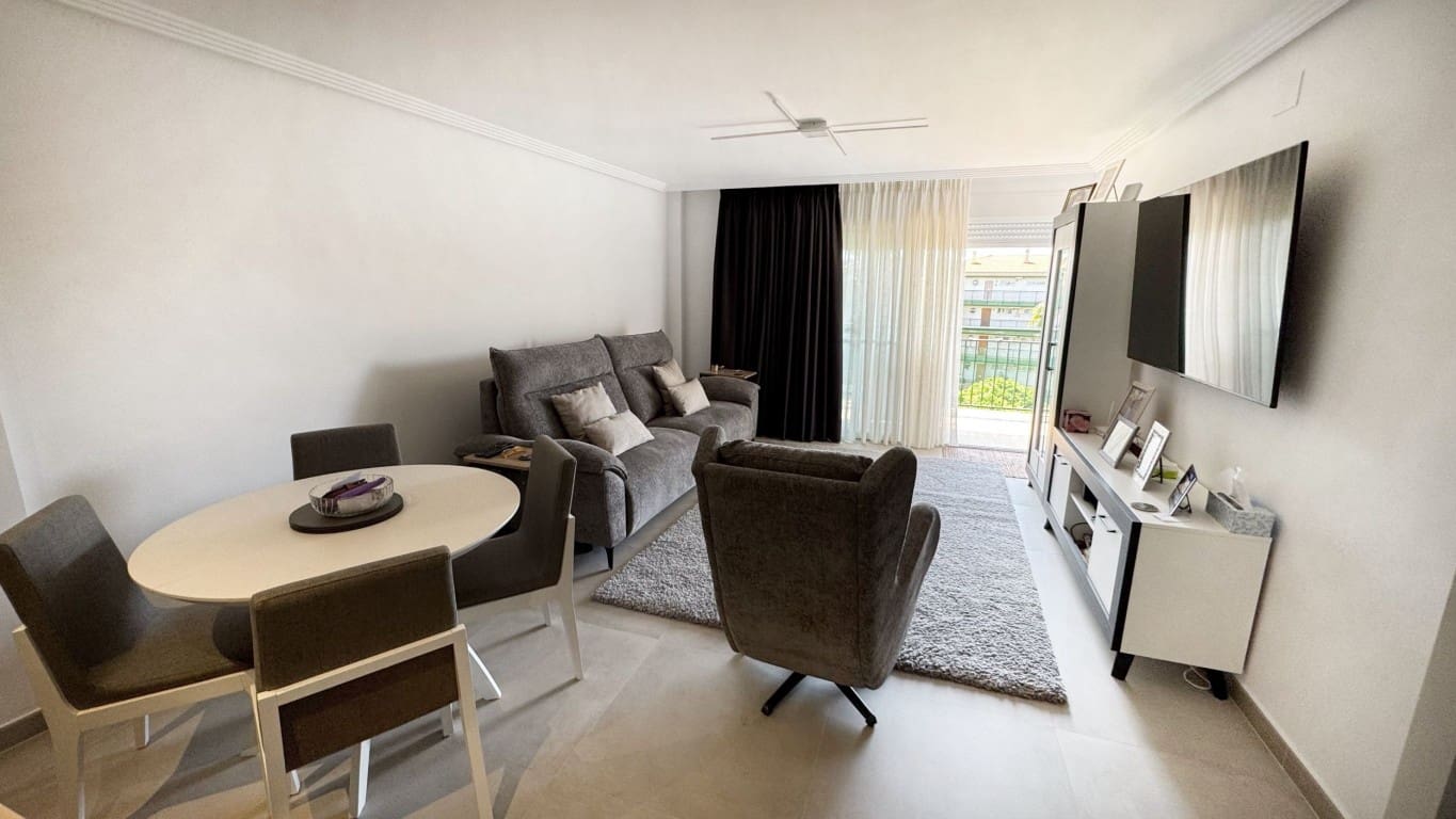 2 bedroom Apartment for sale in Alfaz del Pi / L'Alfas del Pi with pool - € 280,000 (Ref: 9803980)