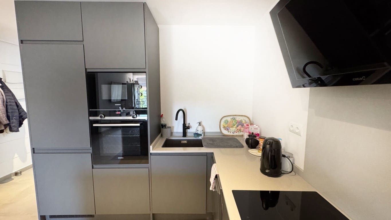 2 bedroom Apartment for sale in Alfaz del Pi / L'Alfas del Pi with pool - € 280,000 (Ref: 9803980)