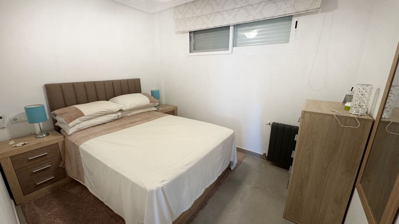 2 bedroom Apartment for sale in Alfaz del Pi / L'Alfas del Pi with pool - € 280,000 (Ref: 9803980)