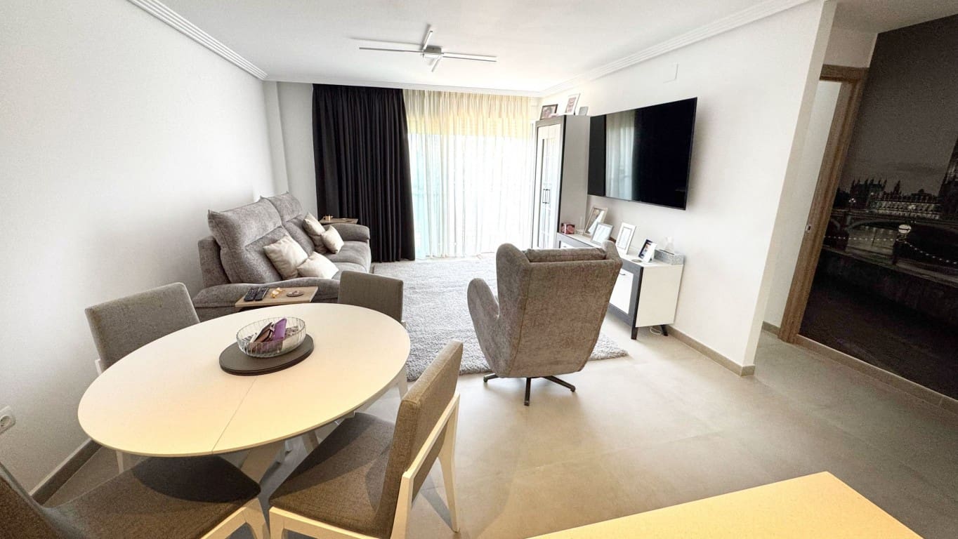 2 bedroom Apartment for sale in Alfaz del Pi / L'Alfas del Pi with pool - € 280,000 (Ref: 9803980)