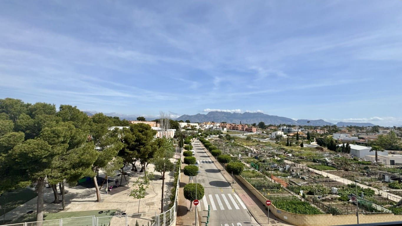 2 bedroom Apartment for sale in Alfaz del Pi / L'Alfas del Pi with pool - € 280,000 (Ref: 9803980)