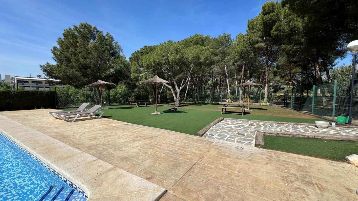 2 bedroom Apartment for sale in Alfaz del Pi / L'Alfas del Pi with pool - € 280,000 (Ref: 9803980)