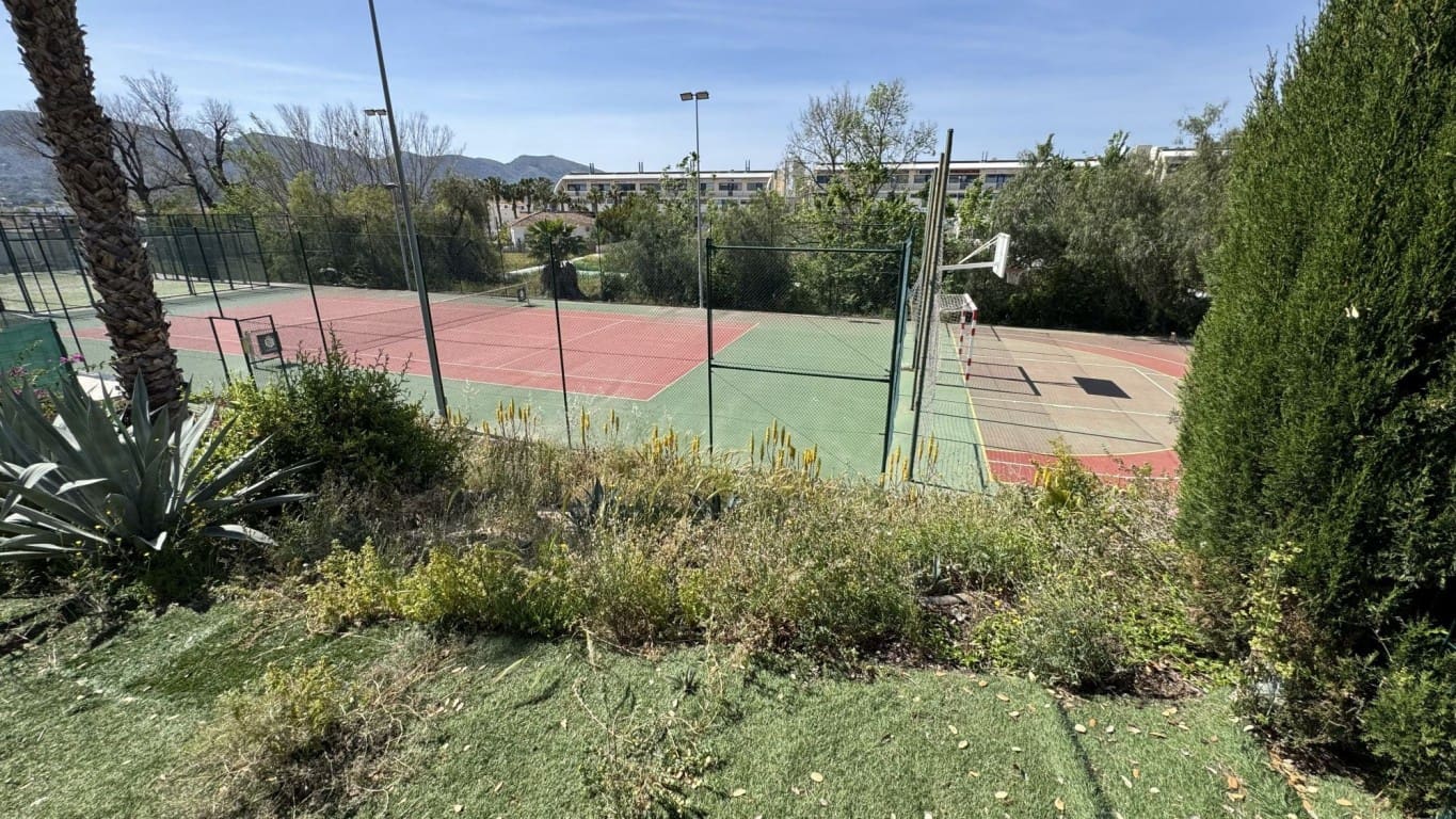 2 bedroom Apartment for sale in Alfaz del Pi / L'Alfas del Pi with pool - € 280,000 (Ref: 9803980)