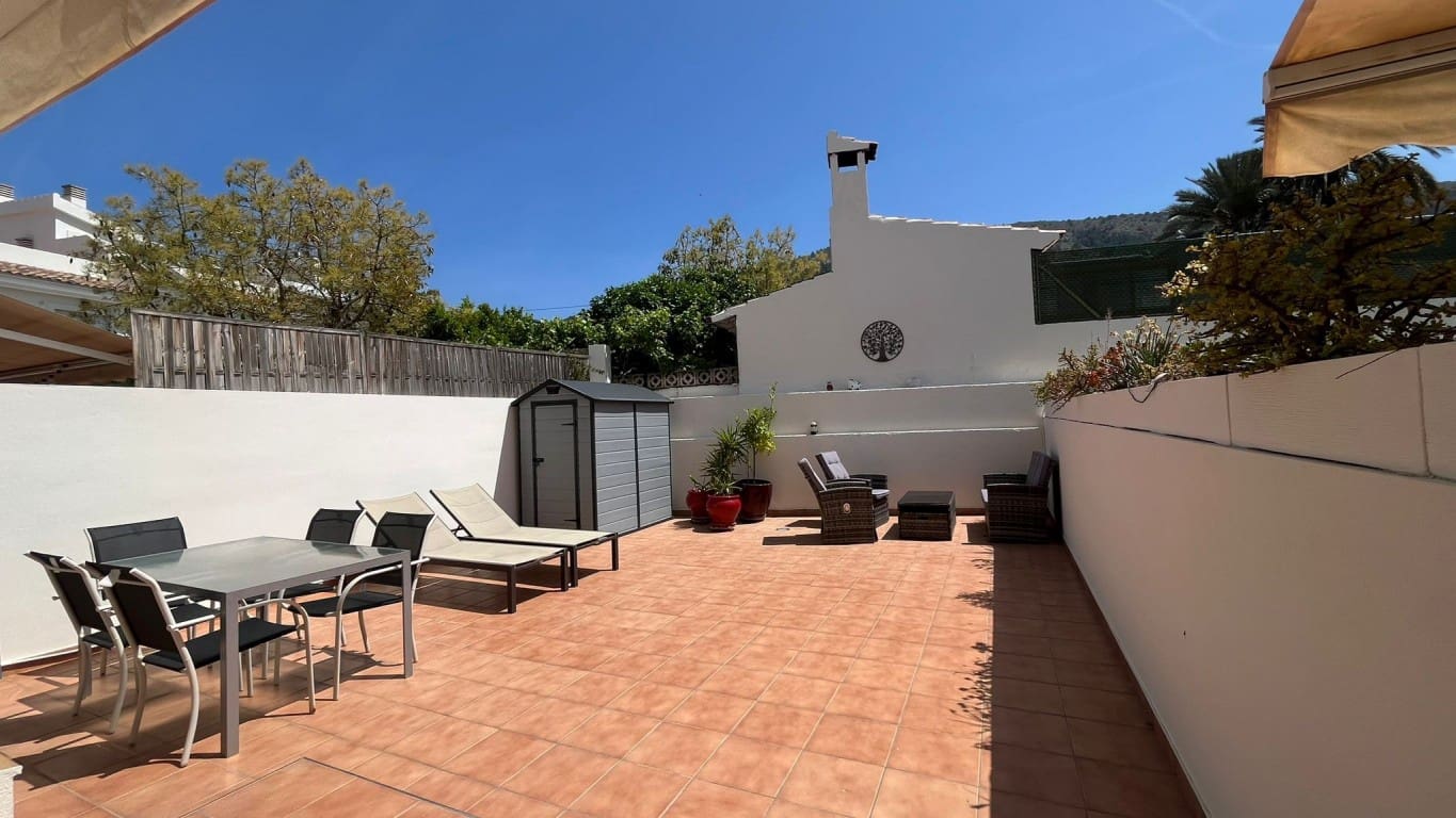 3 soveværelse Villa til salg i Albir med swimmingpool - € 470.000 (Ref: 9819376)