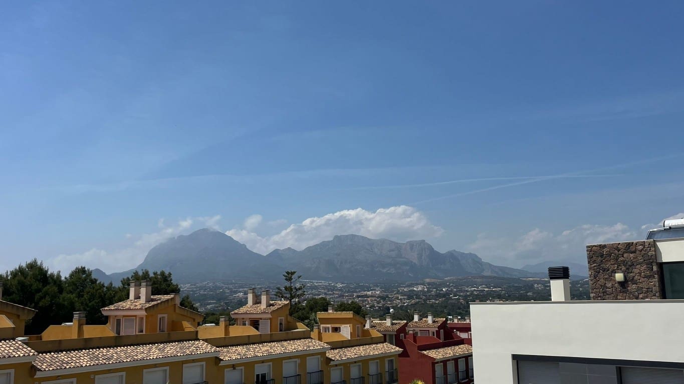 3 soveværelse Villa til salg i Albir med swimmingpool - € 470.000 (Ref: 9819376)