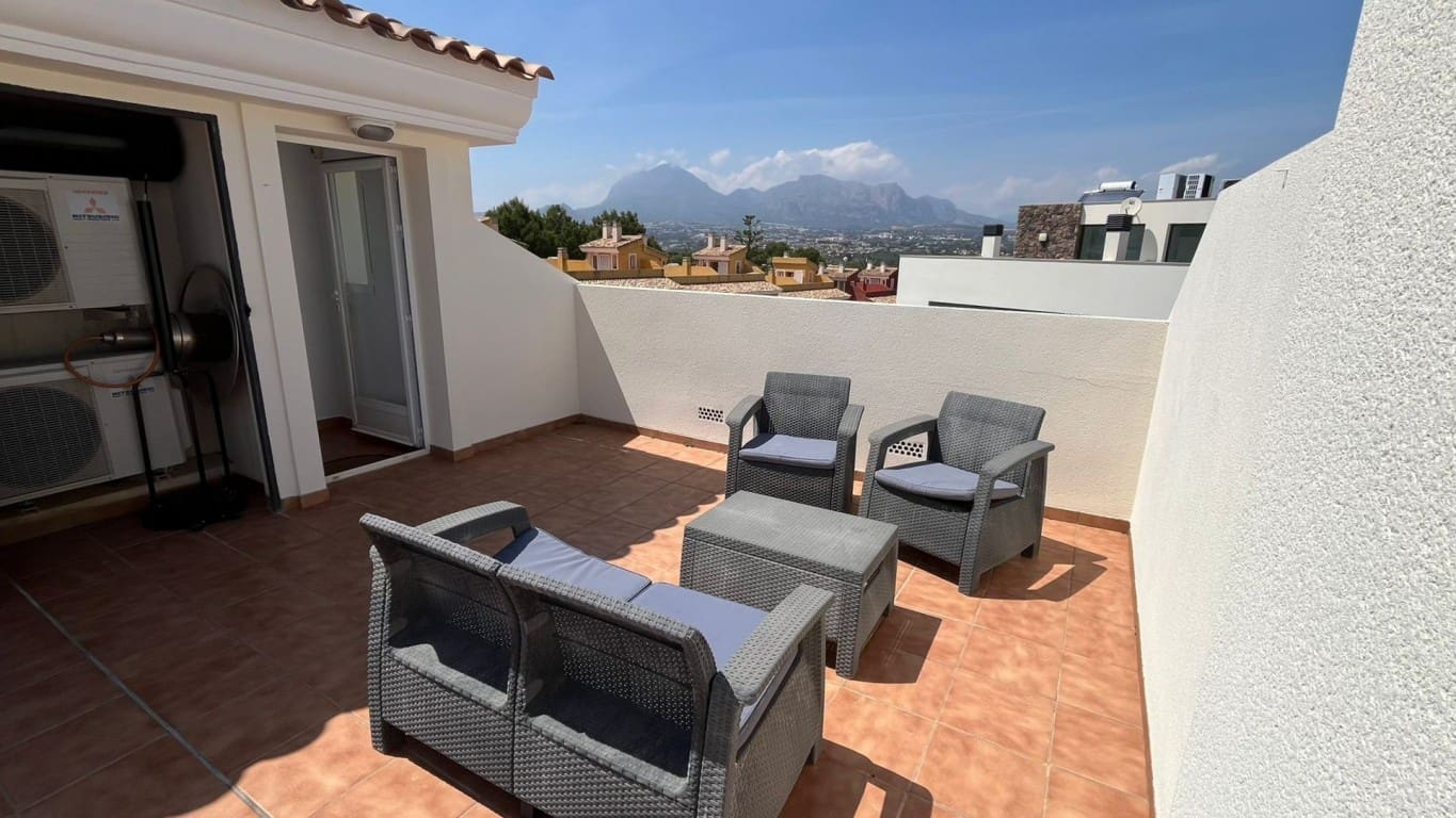 3 soveværelse Villa til salg i Albir med swimmingpool - € 470.000 (Ref: 9819376)