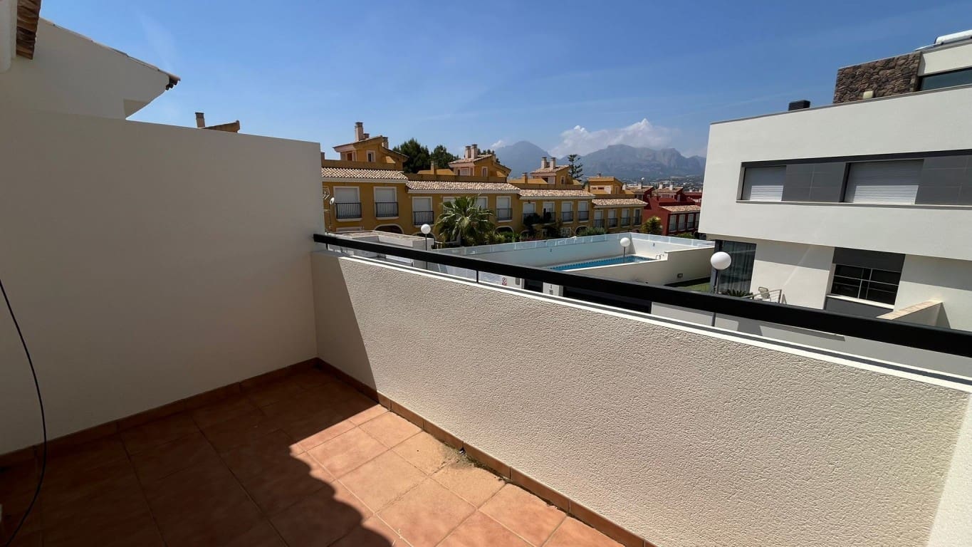 3 soveværelse Villa til salg i Albir med swimmingpool - € 470.000 (Ref: 9819376)
