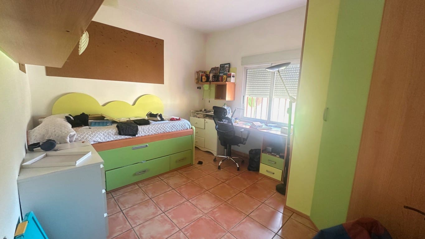 4 bedroom Villa for sale in Albir with pool - € 645,000 (Ref: 9825726)