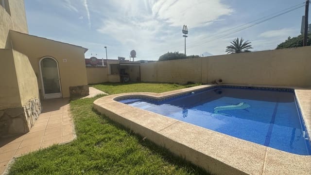 4 Zimmer Villa zu verkaufen in Albir, Alfaz del Pi / L'Alfàs del Pi mit Pool - 645.000 € (Ref: 9825726)