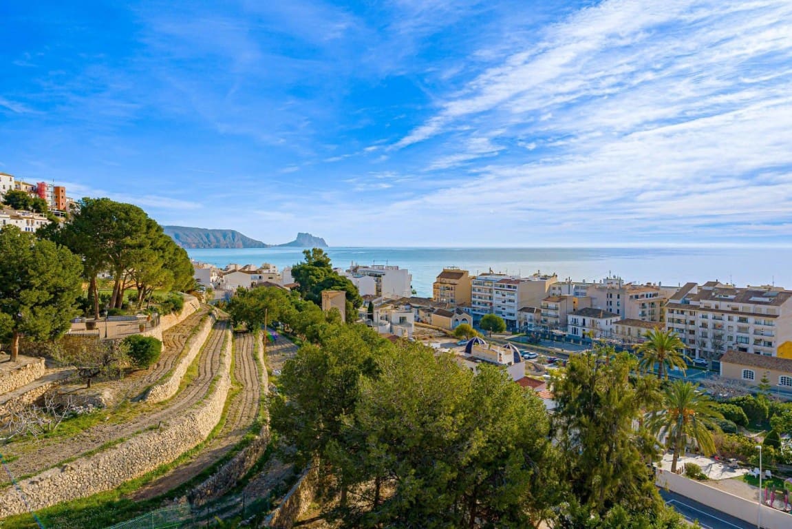 2 bedroom Apartment for sale in Altea with pool - € 1,495,000 (Ref: 9826812)