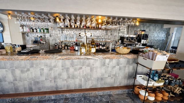 Local Comercial en Pueblo - Urbanizaciones, Alfaz del Pi / L'Alfàs del Pi en venta - 139.000 € (Ref: 9861219)