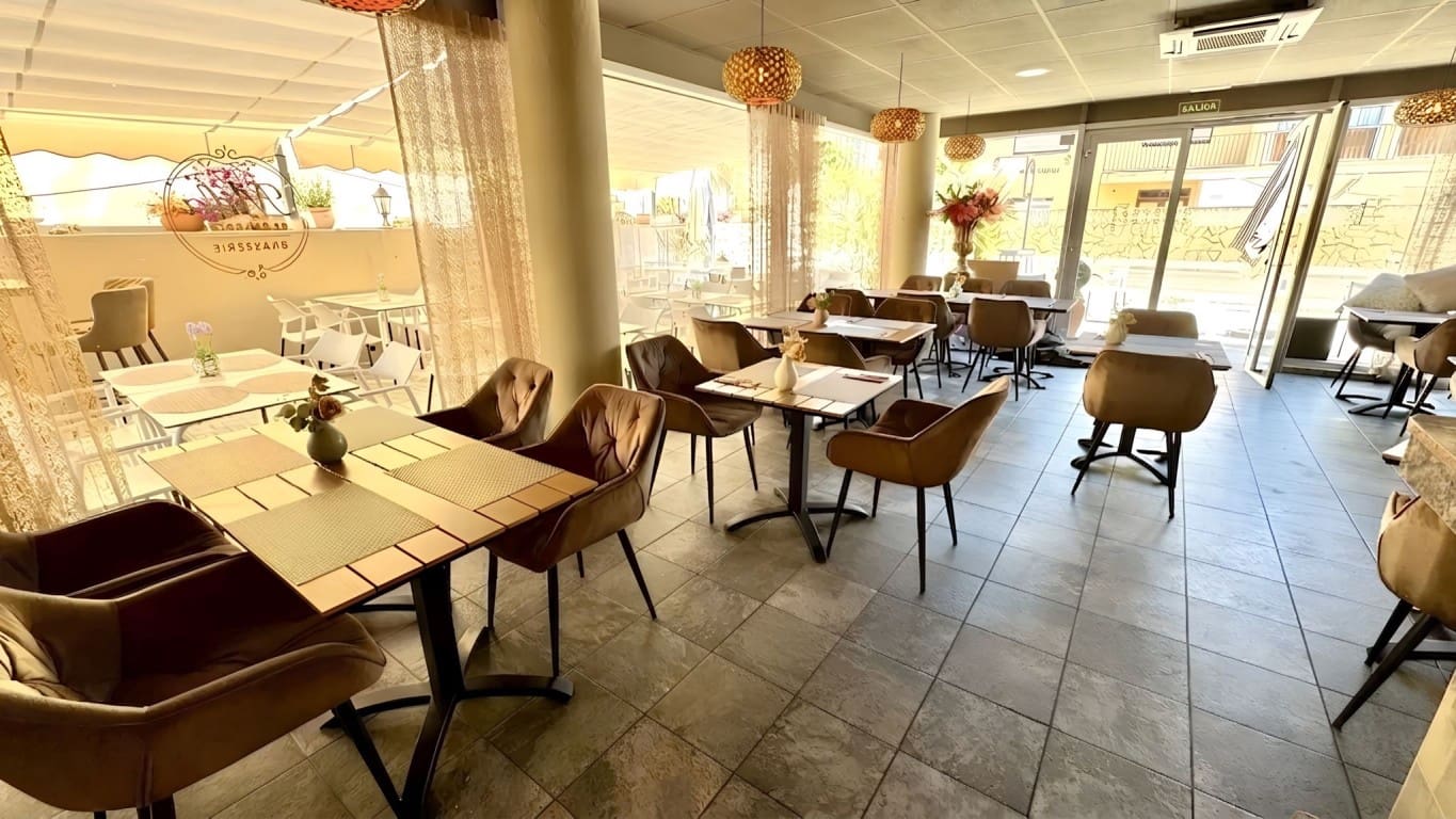 Local Commercial à vendre à Alfaz del Pi / L'Alfas del Pi - 139 000 € (Ref: 9861219)