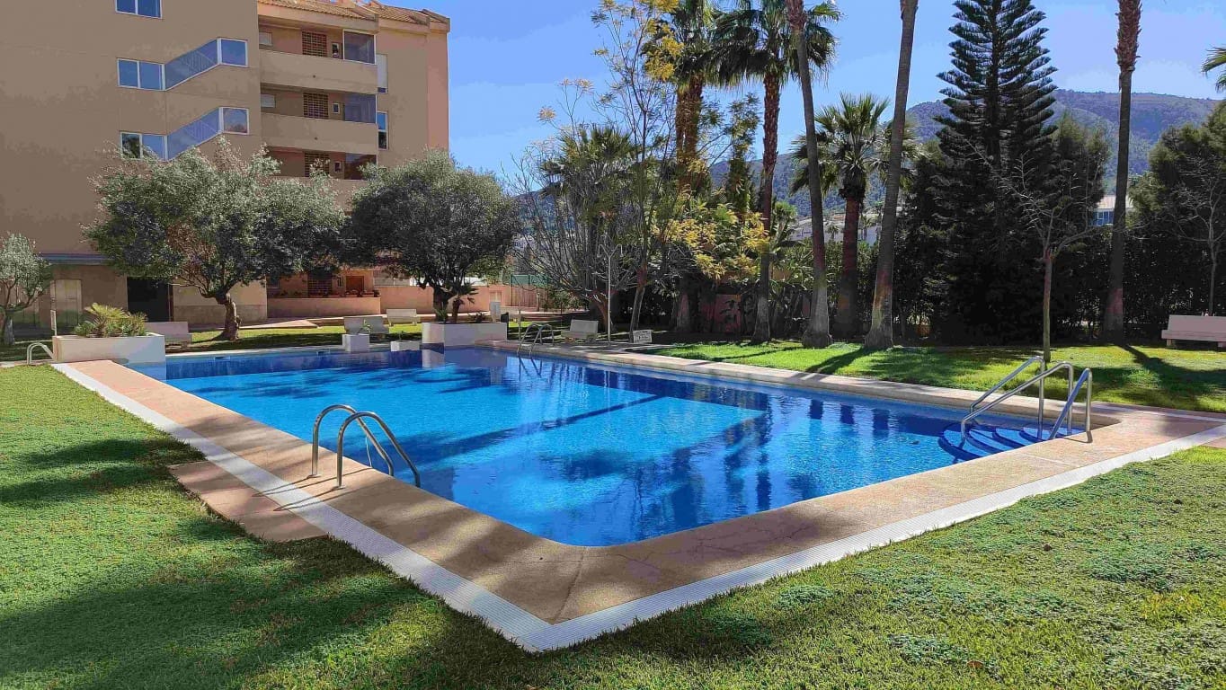 2 Zimmer Apartment zu verkaufen in Albir mit Pool - 399.000 € (Ref: 9877154)