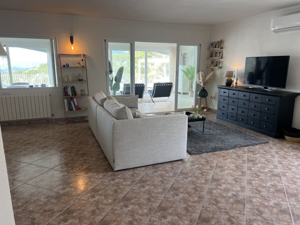 3 sypialnia Willa na sprzedaż w Finestrat z basenem - 669 000 € (Ref: 9879804)