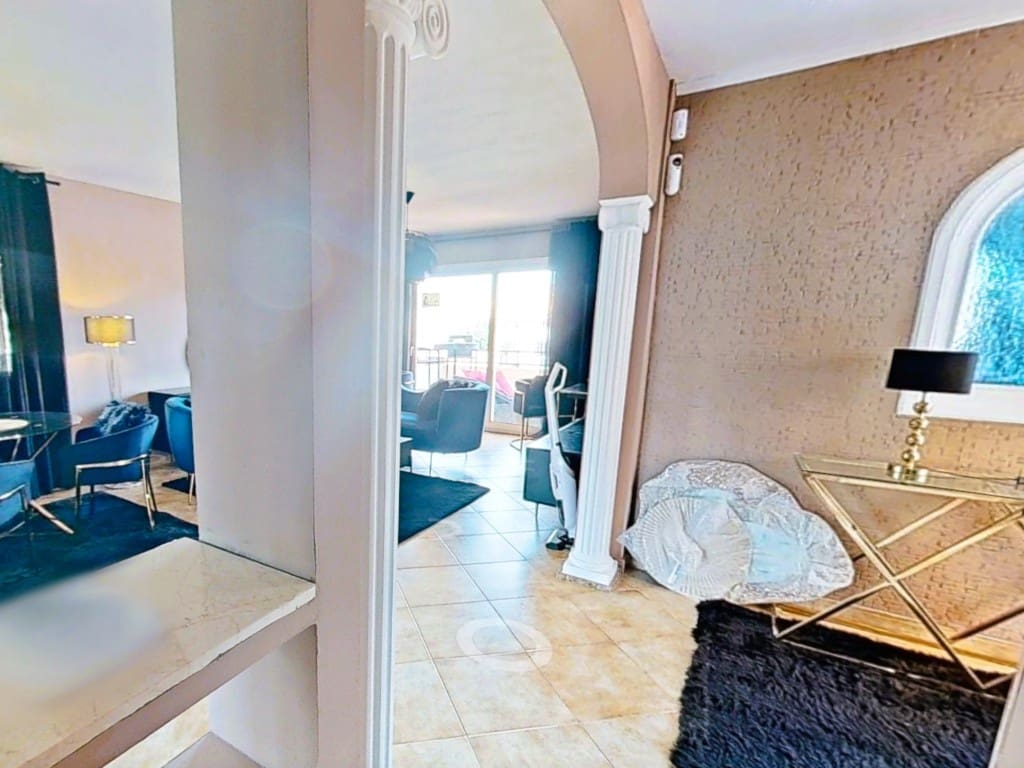 9 makuuhuone Rivitalo myytävänä paikassa La Nucia - 470 000 € (Ref: 9890700)