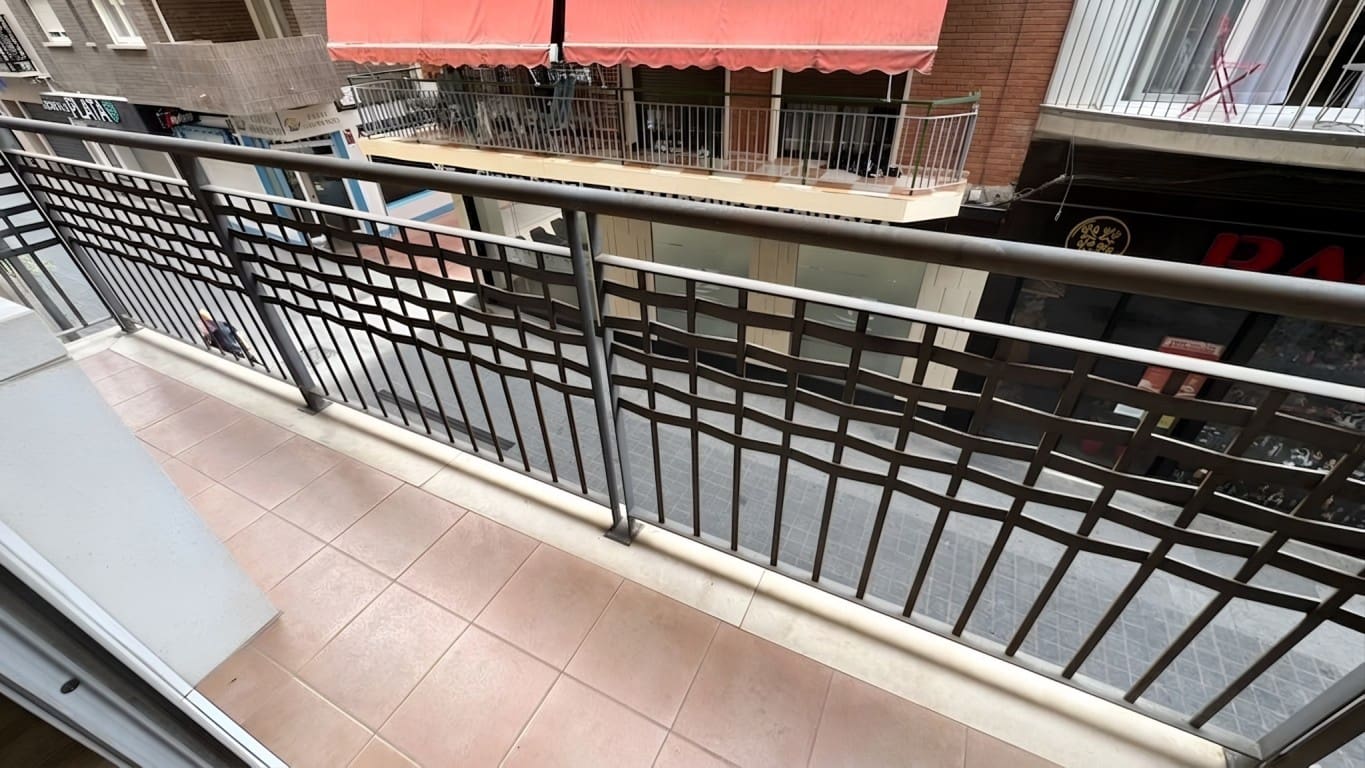 2 quarto Apartamento para venda em Benidorm - 299 000 € (Ref: 9912414)