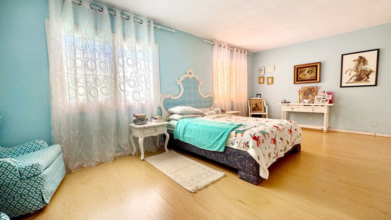 4 quarto Moradia para venda em Albir com piscina - 1 500 000 € (Ref: 9995446)