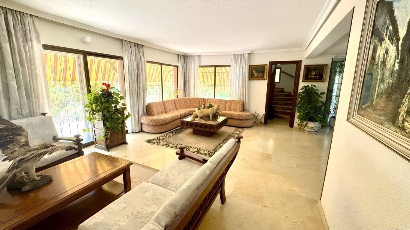 4 quarto Moradia para venda em Albir com piscina - 1 500 000 € (Ref: 9995446)