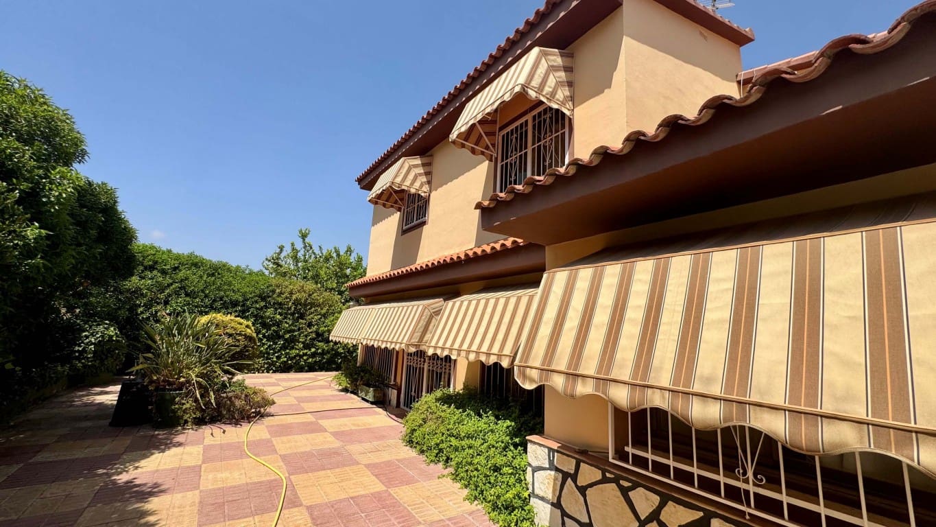 4 quarto Moradia para venda em Albir com piscina - 1 500 000 € (Ref: 9995446)