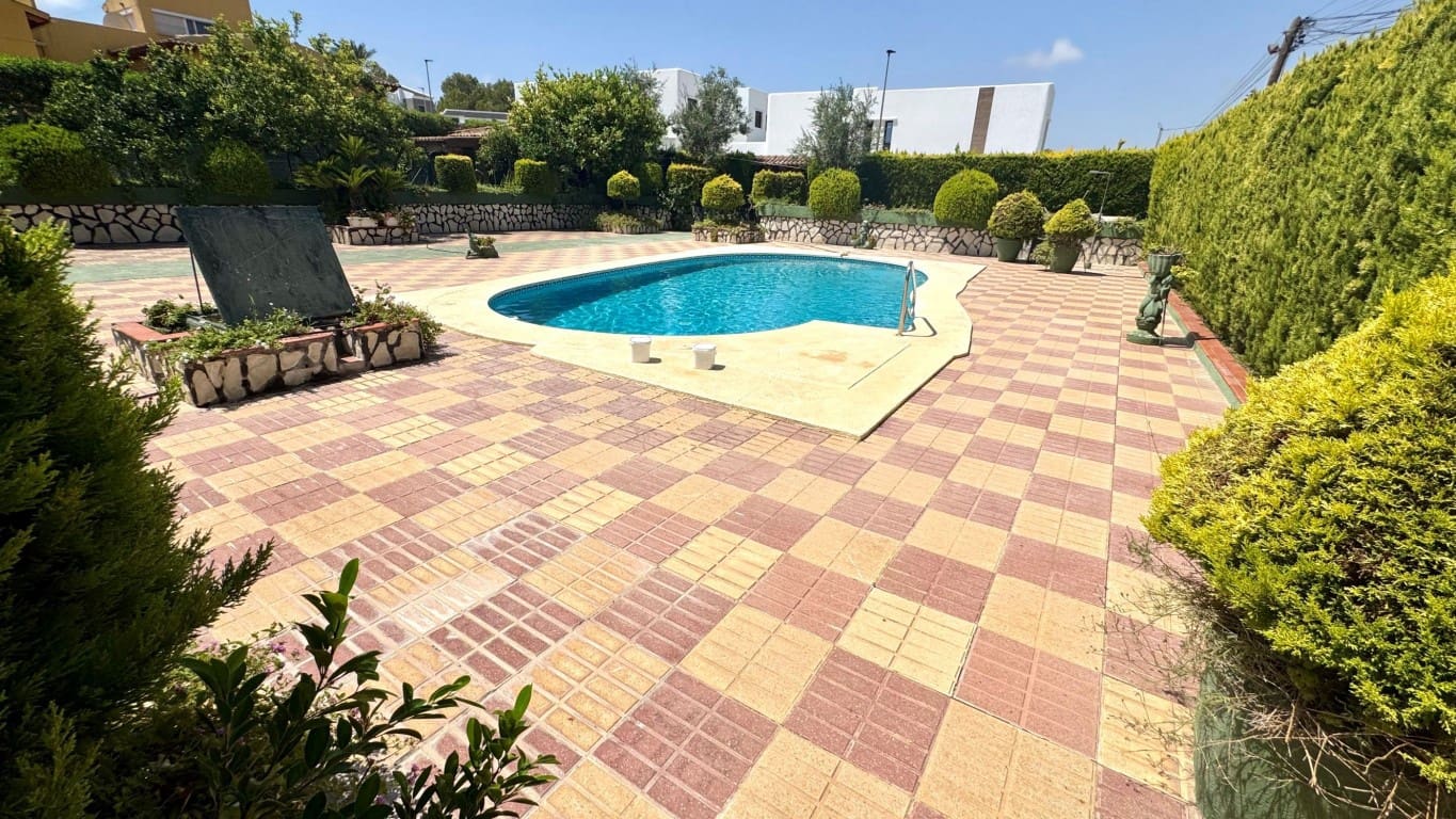 4 quarto Moradia para venda em Albir com piscina - 1 500 000 € (Ref: 9995446)