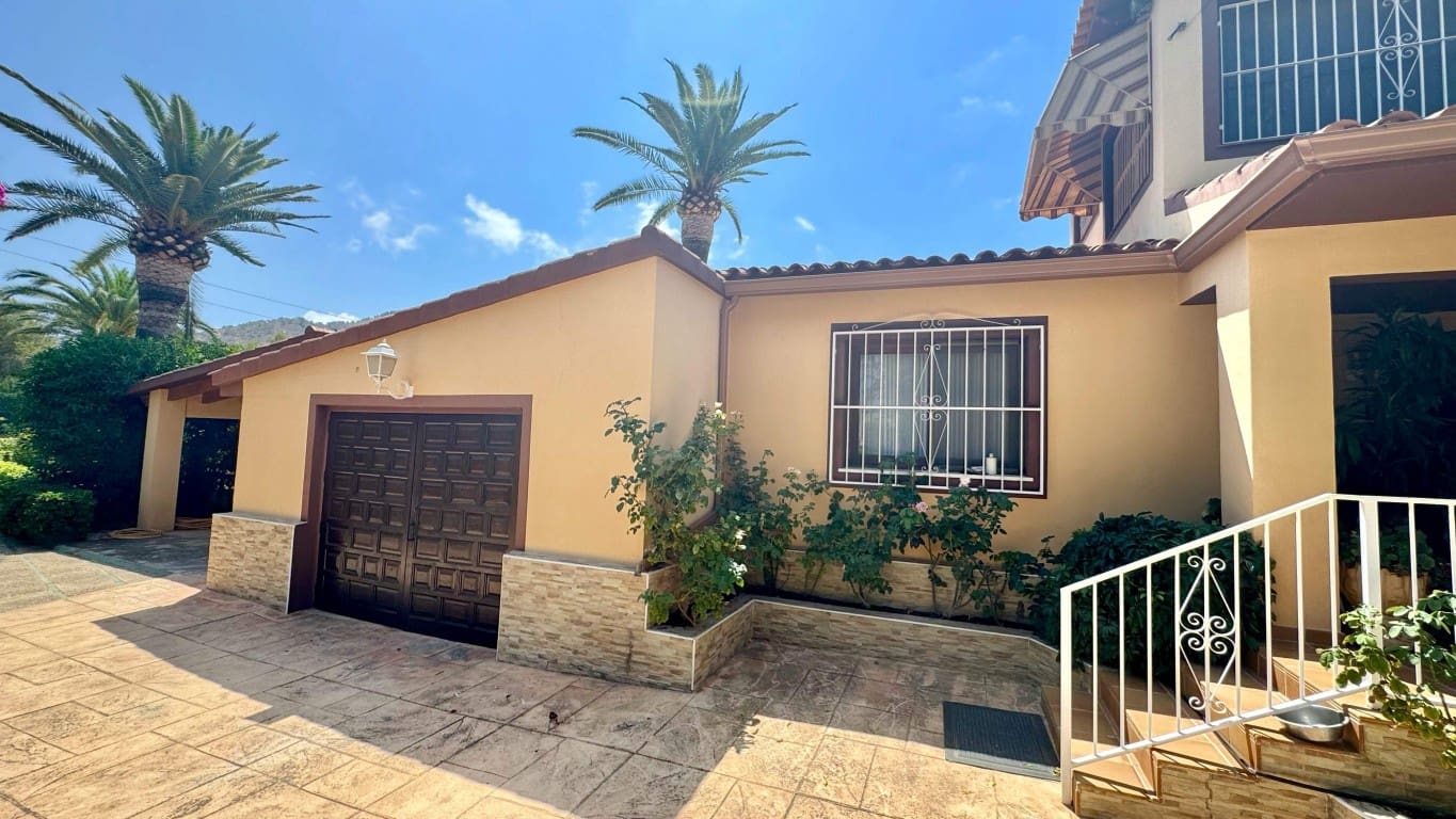 4 quarto Moradia para venda em Albir com piscina - 1 500 000 € (Ref: 9995446)
