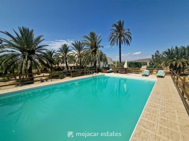 7 sovrum Finca/Hus på landet till salu i Vera Ciudad, Vera med pool garage - 749 900 € (Ref: 10040164)