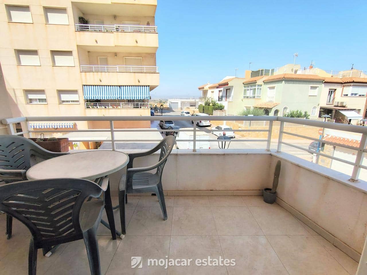 3 sypialnia Apartament na sprzedaż w Garrucha z basenem garażem - 169 900 € (Ref: 10065701)